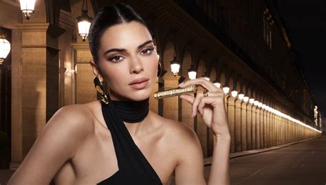 kendall jenner voluminous mascara.